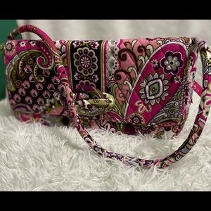 Vera bradly women hand bag new with tags